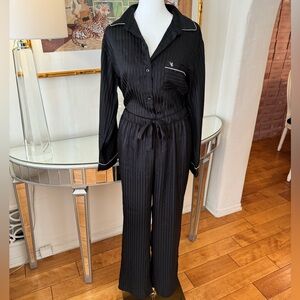 Victoria’s Secret Black Striped Pajama Set. Size Small
